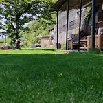 Mella House Garden Relax بيت للعطل