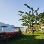 Mella House Garden Relax *