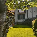 Mella House Garden Relax *