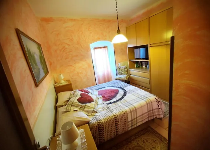 Mella House Garden Relax Semesterbostad