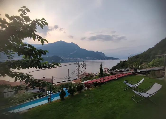 Semesterbostad Mella House Garden Relax *