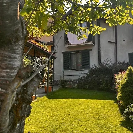 Mella House Garden Relax *