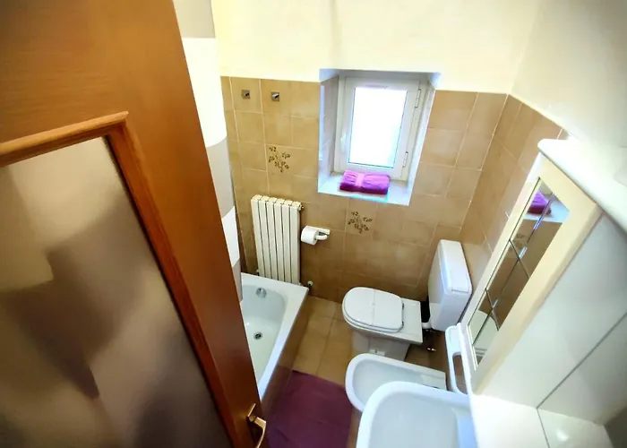 Nyaraló Mella House Garden Relax Lezzeno