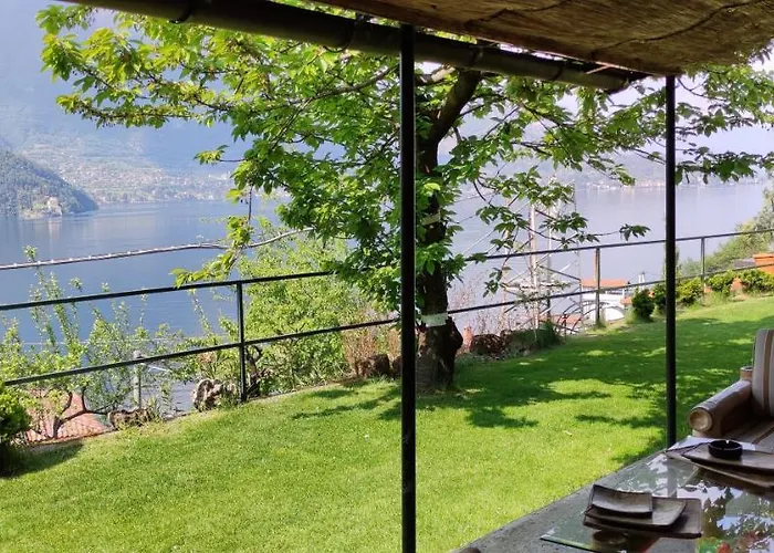 Mella House Garden Relax Nyaraló